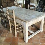 Farm table