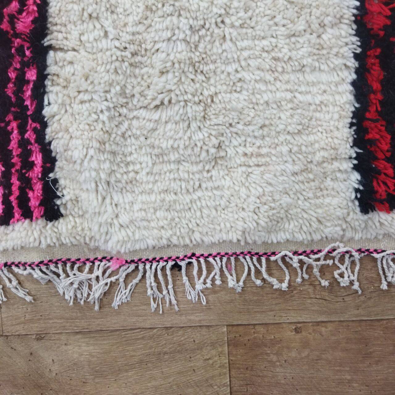 Vintage Azilal rug 306x195 cm - Colorful and geometric patterns