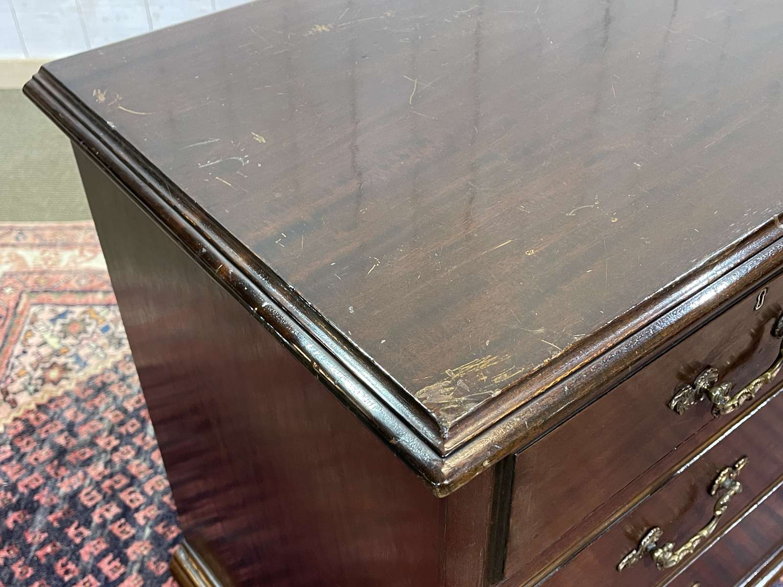 Early 20th century English mahogany chest of drawers