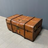 Antique brown travel case with wooden slides from the early 1900s