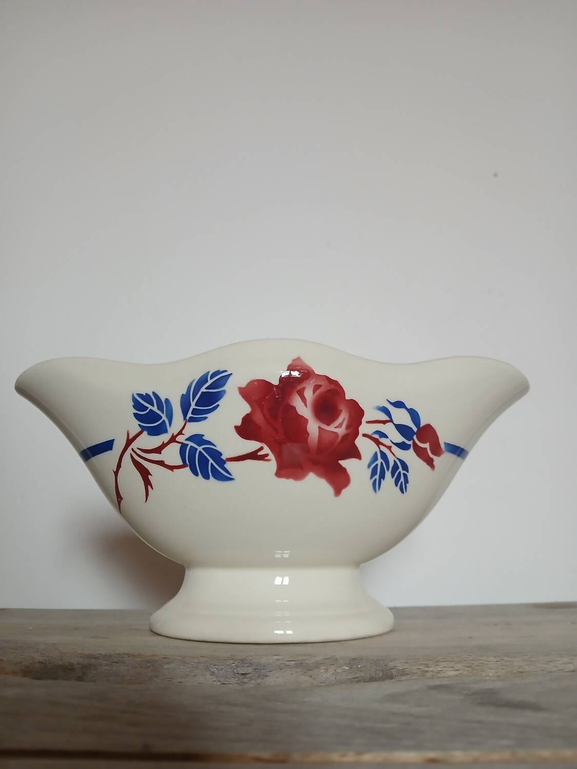 Lunéville sauceboat