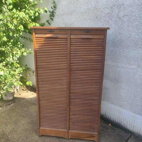 Double filing cabinet, curtain cabinet