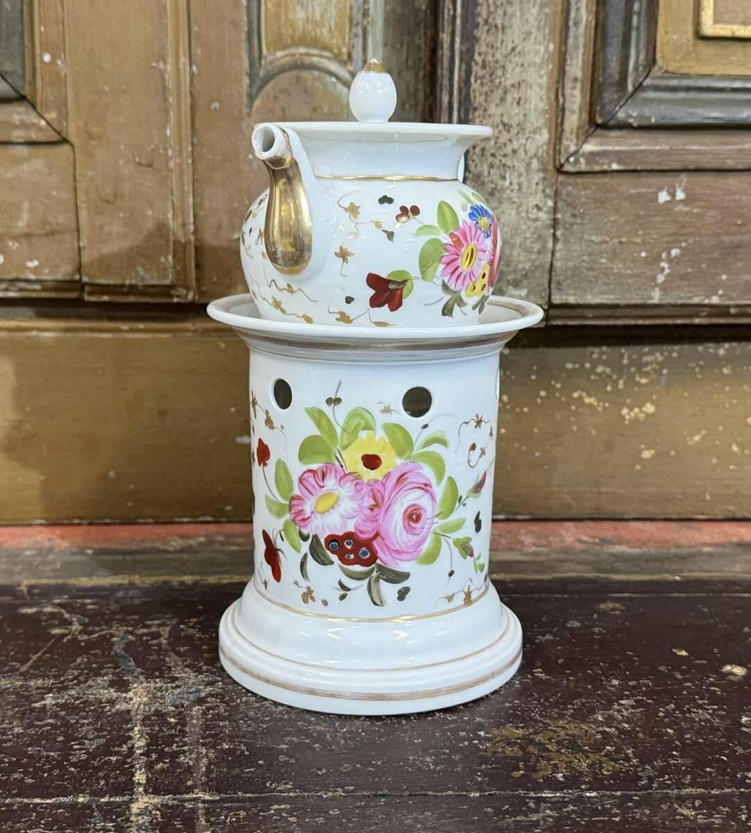 Napoleon III teapot, late 19th century.