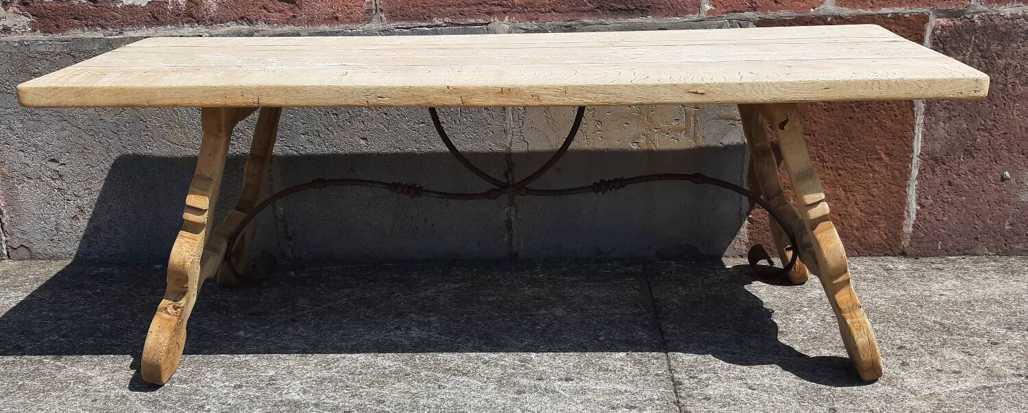 Oak farmhouse table with lyre legs. (Spanish table)