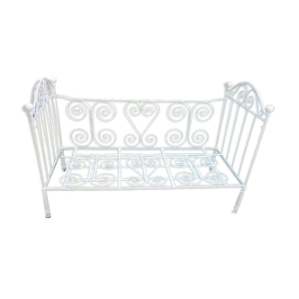 Wrought iron bed
