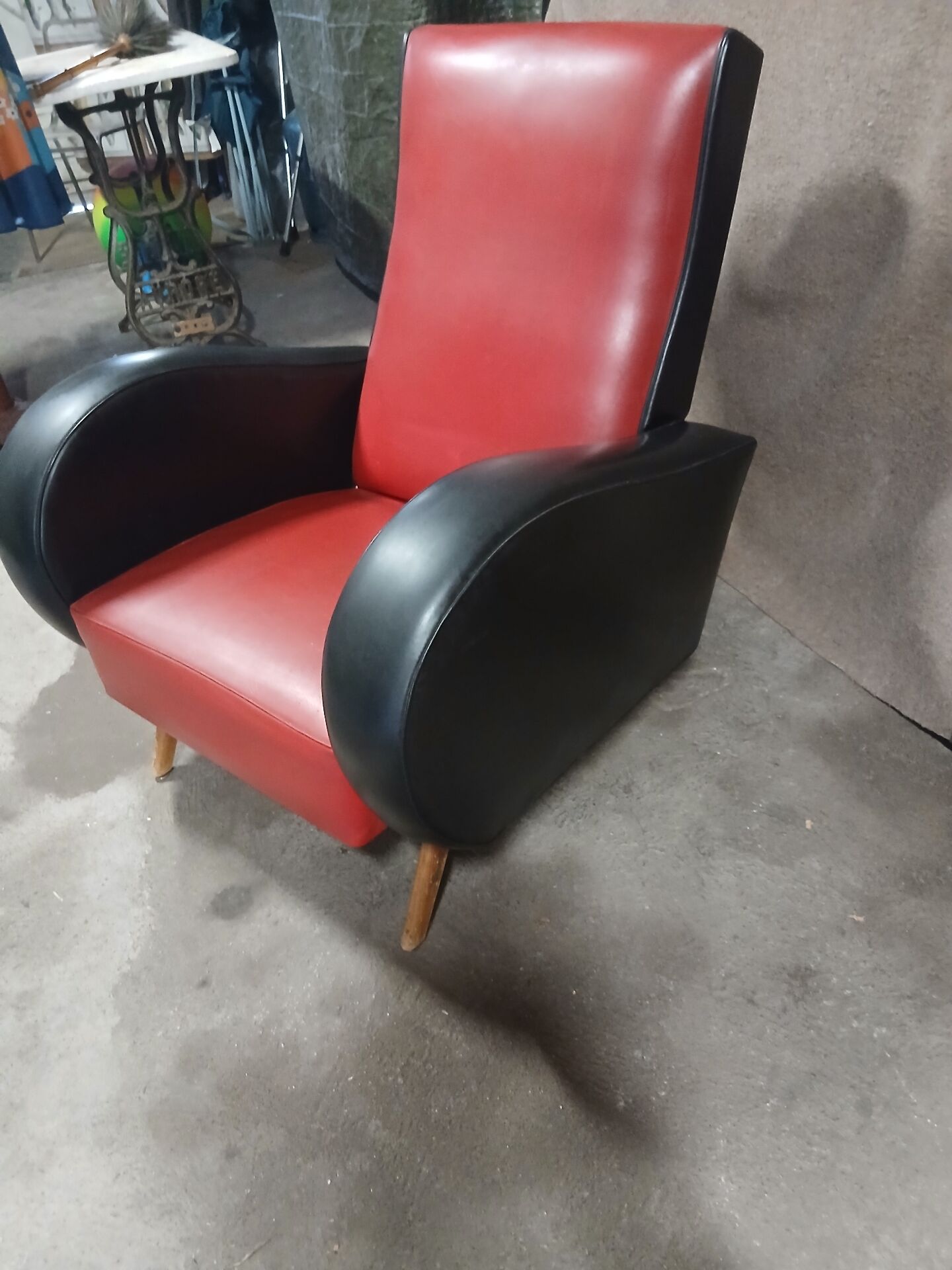 Armchair from the 60s in Skai.