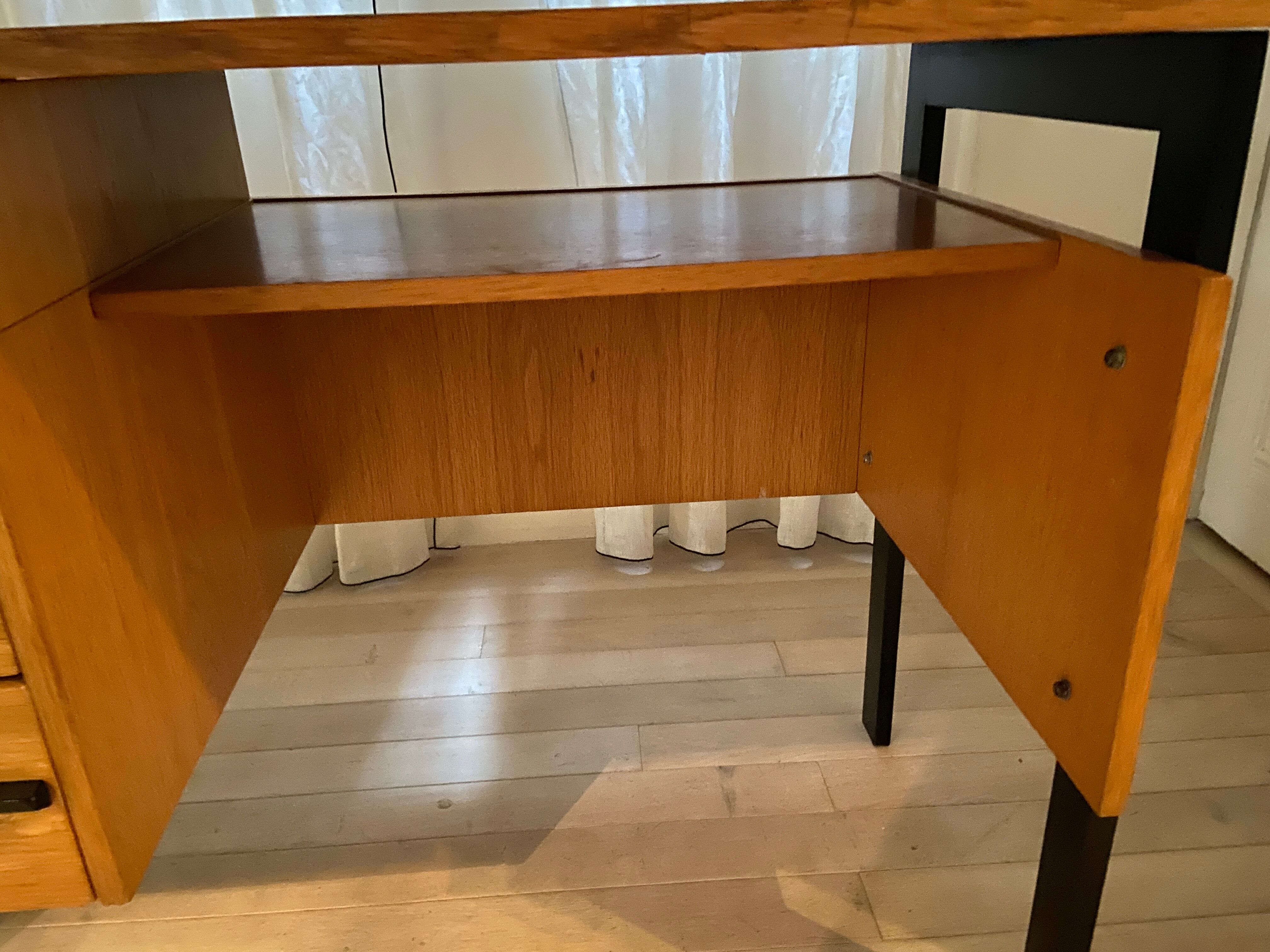 Modernist office of the 50s/60s