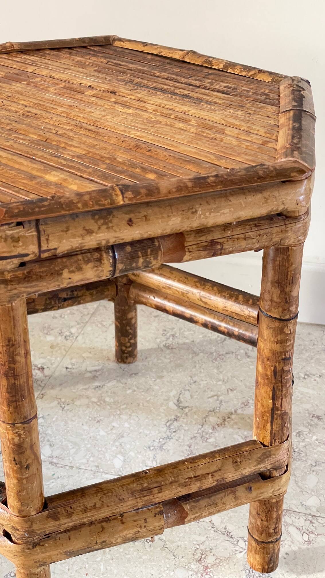 Table basse en bambou vintage