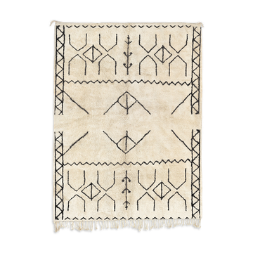 Tapis marocain moderne blanc