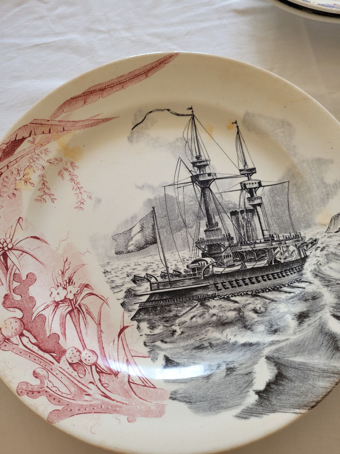 Iron earth serving dish