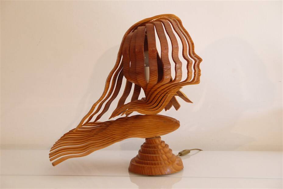 Lampe anthropomorphe en bois 1980
