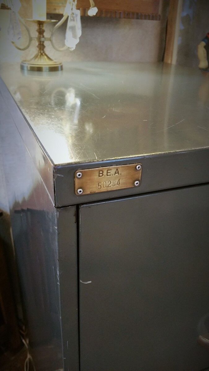 Air metal 50s metal cabinet