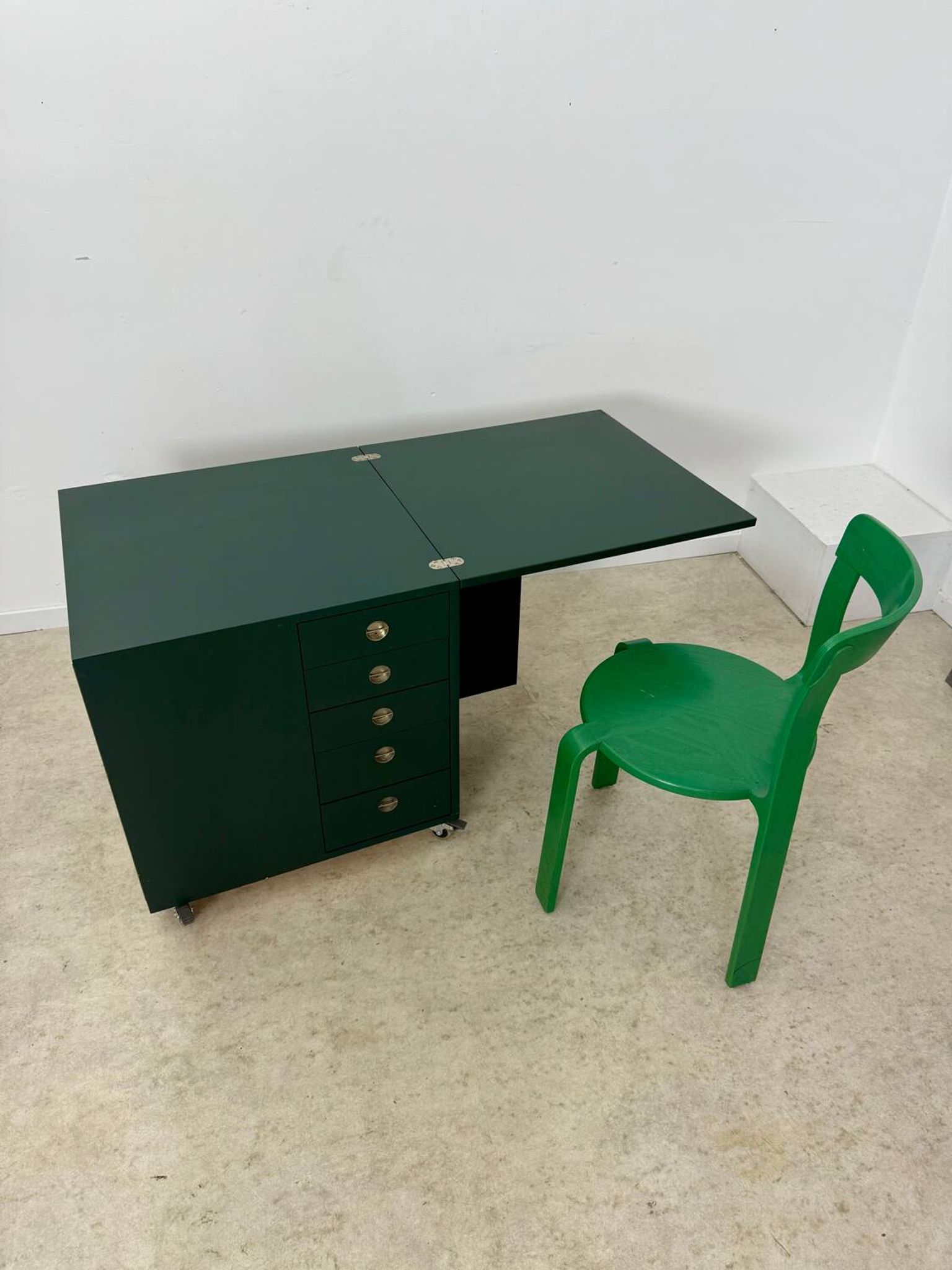 Old small modular desk from the 70s designed by Verena Huber, Flair Boy model