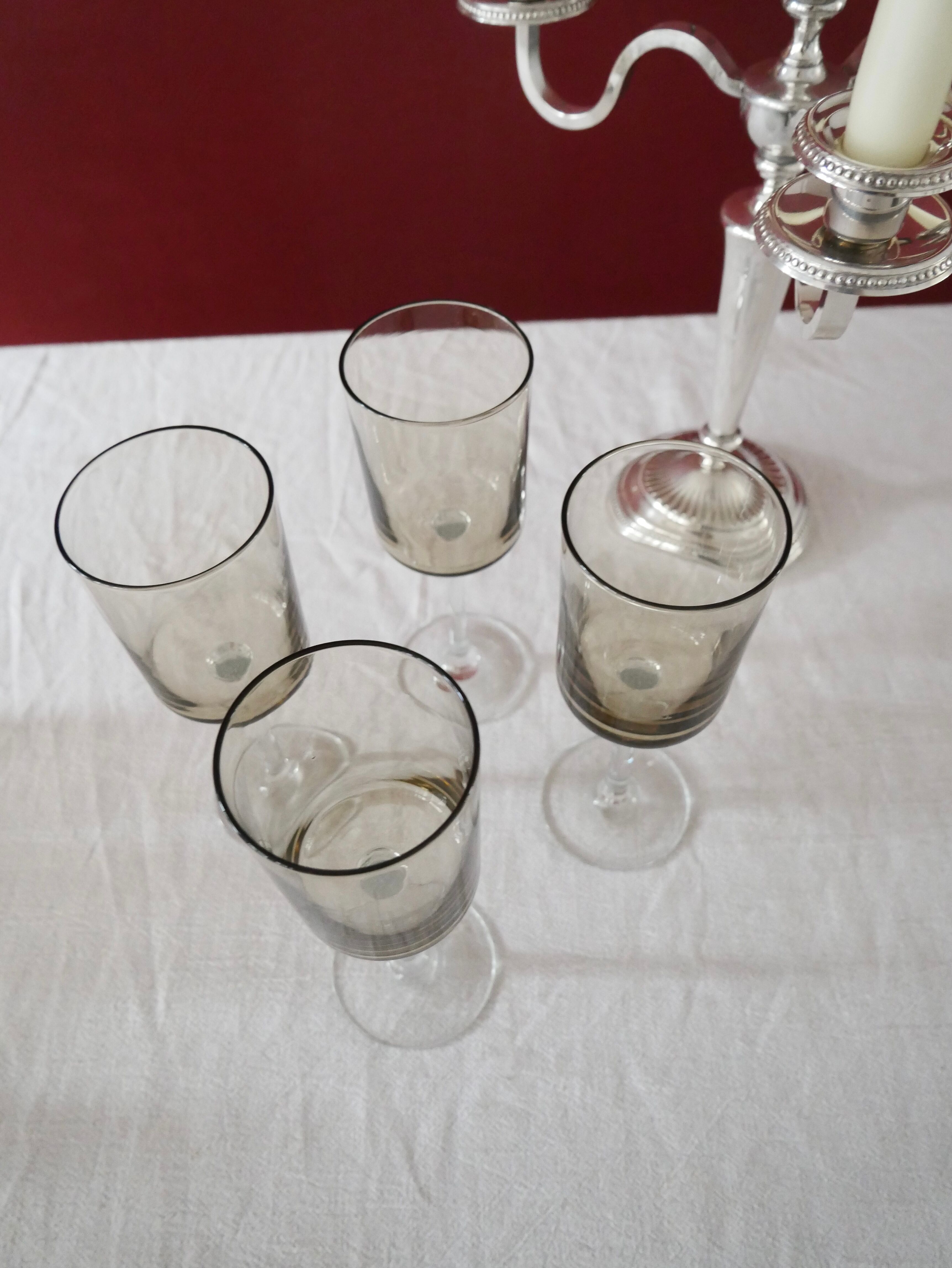 Set of 4 glasses with smoked feet