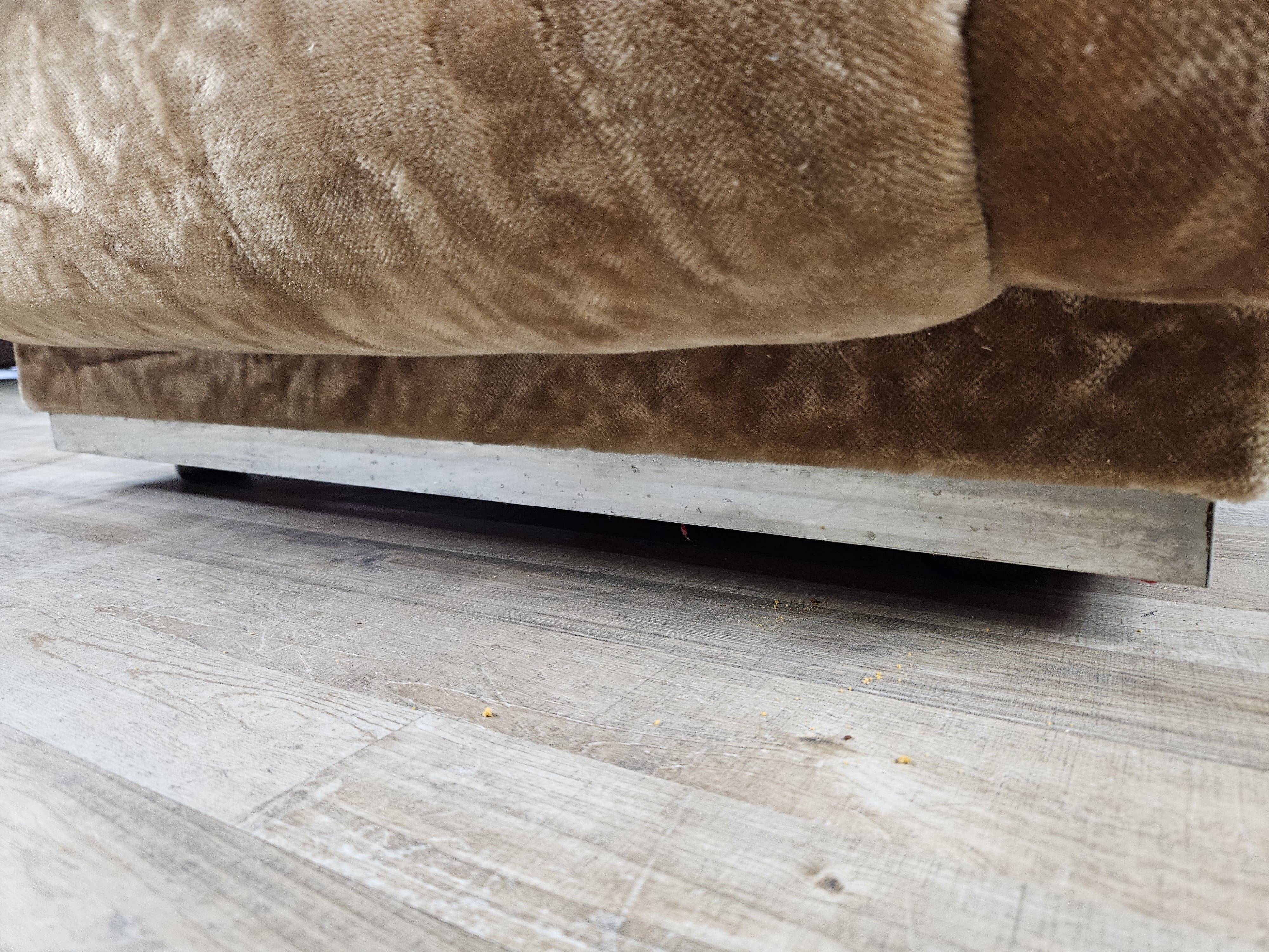 Fauteuil années 70 en tissu et acier