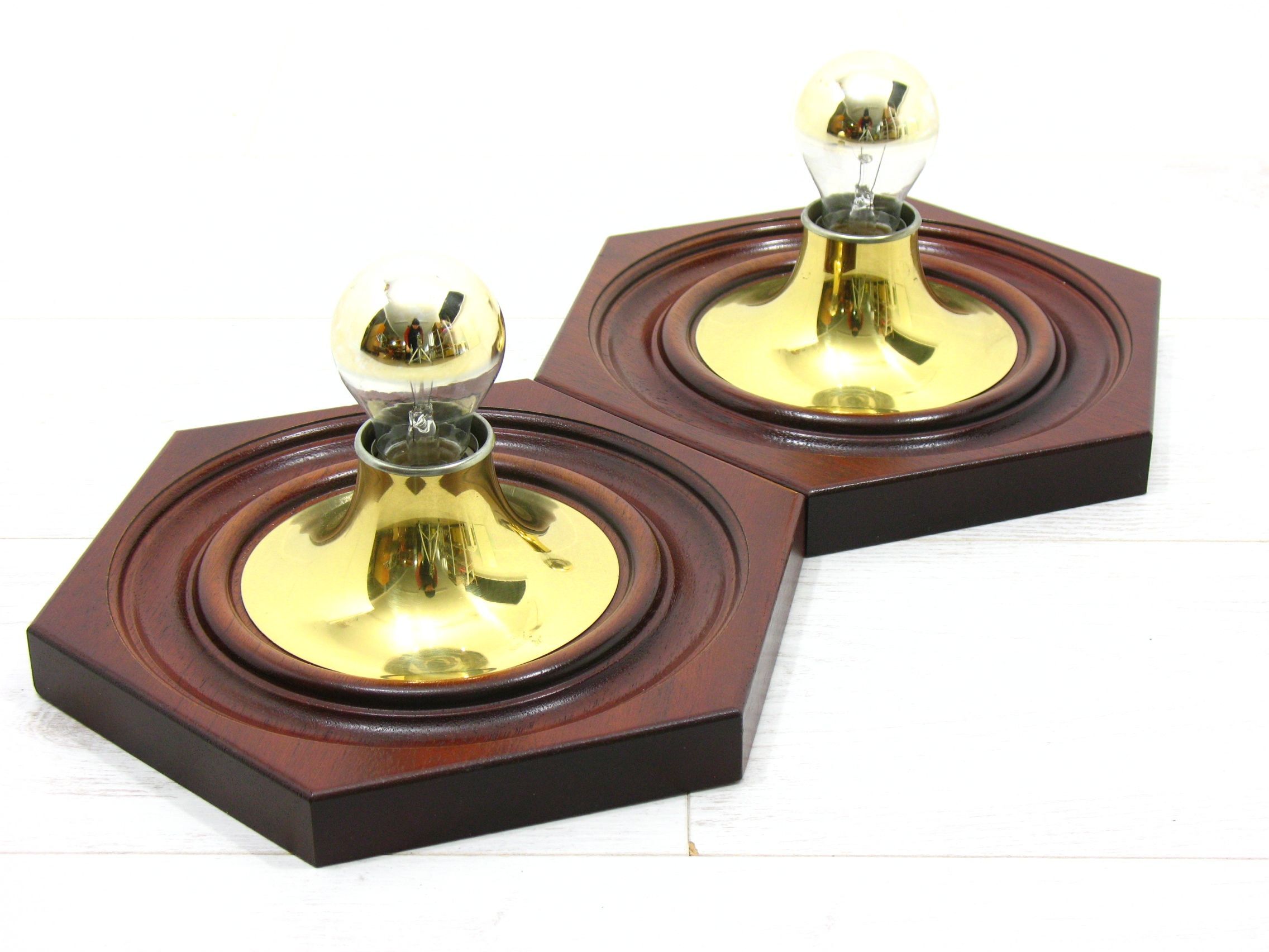2 appliques hexagonales en bois et laiton, 1970 / 80