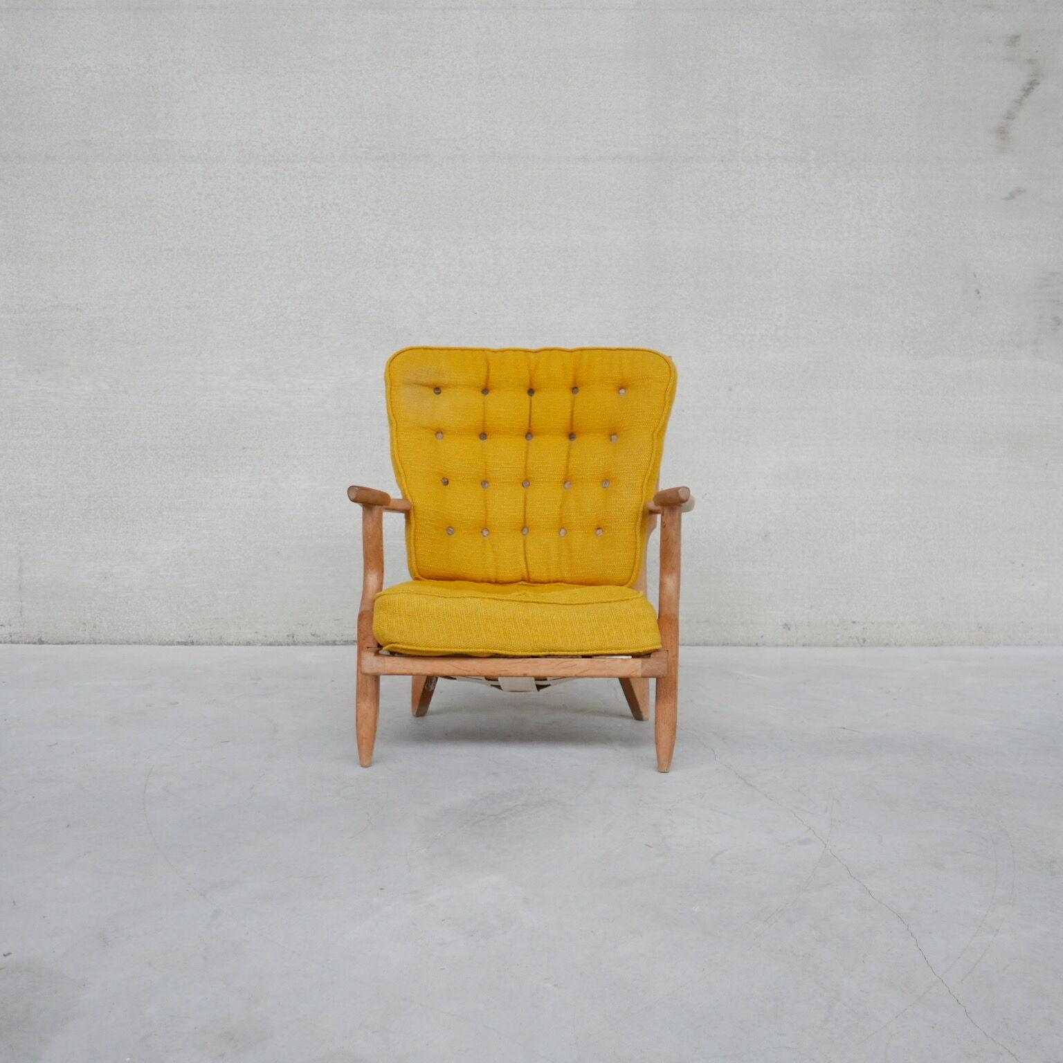 Repos armchair Guillerme et Chambron