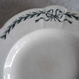 4 assiettes semi creuses terre de fer Longchamp
