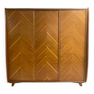Armoire vintage pied compas