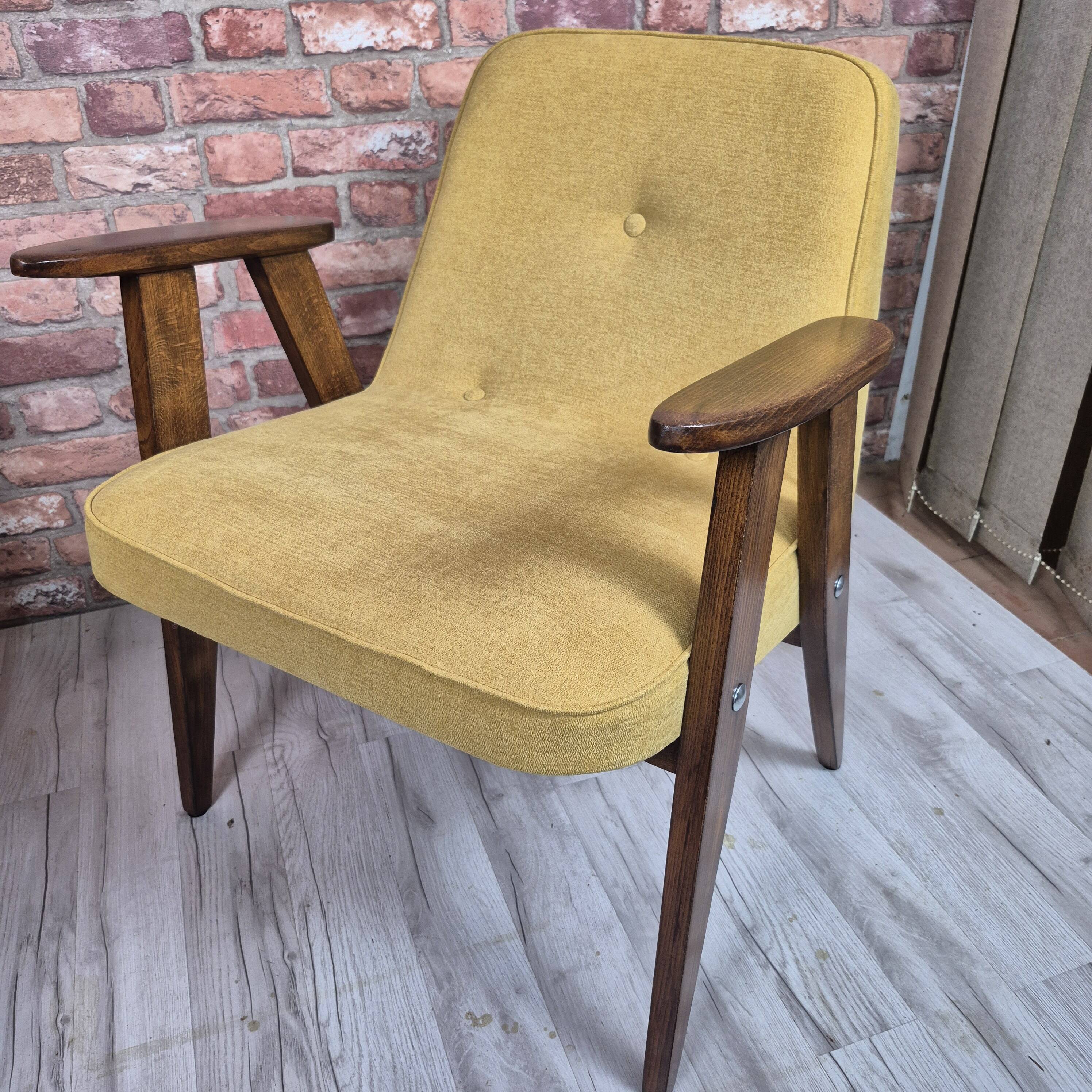 Fauteuil de milieu de siècle restauré type 366 par j. chierowski - jaune années 1960