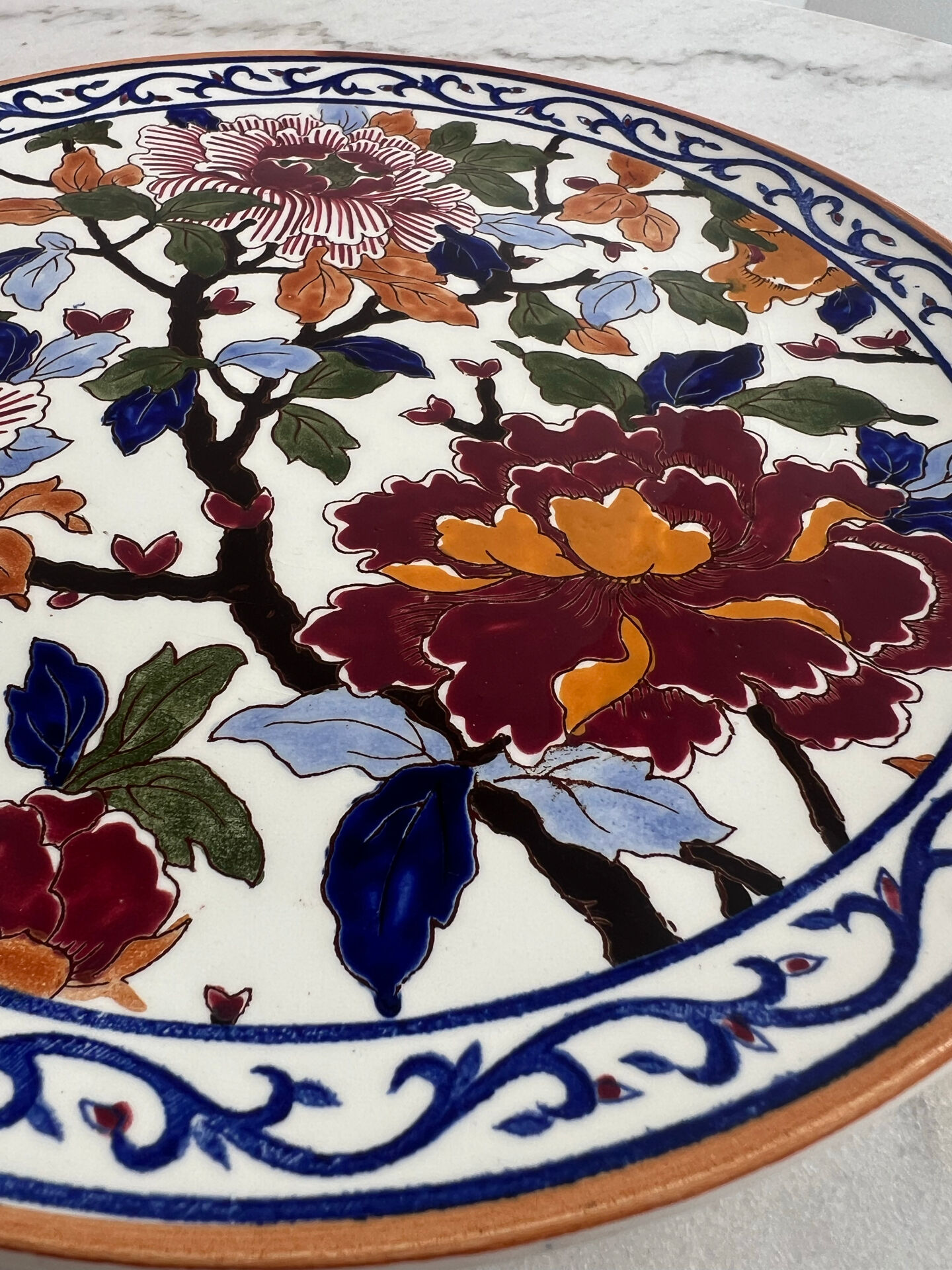 Pivoine gien assiette de présentation