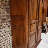 Wardrobe in solid wood