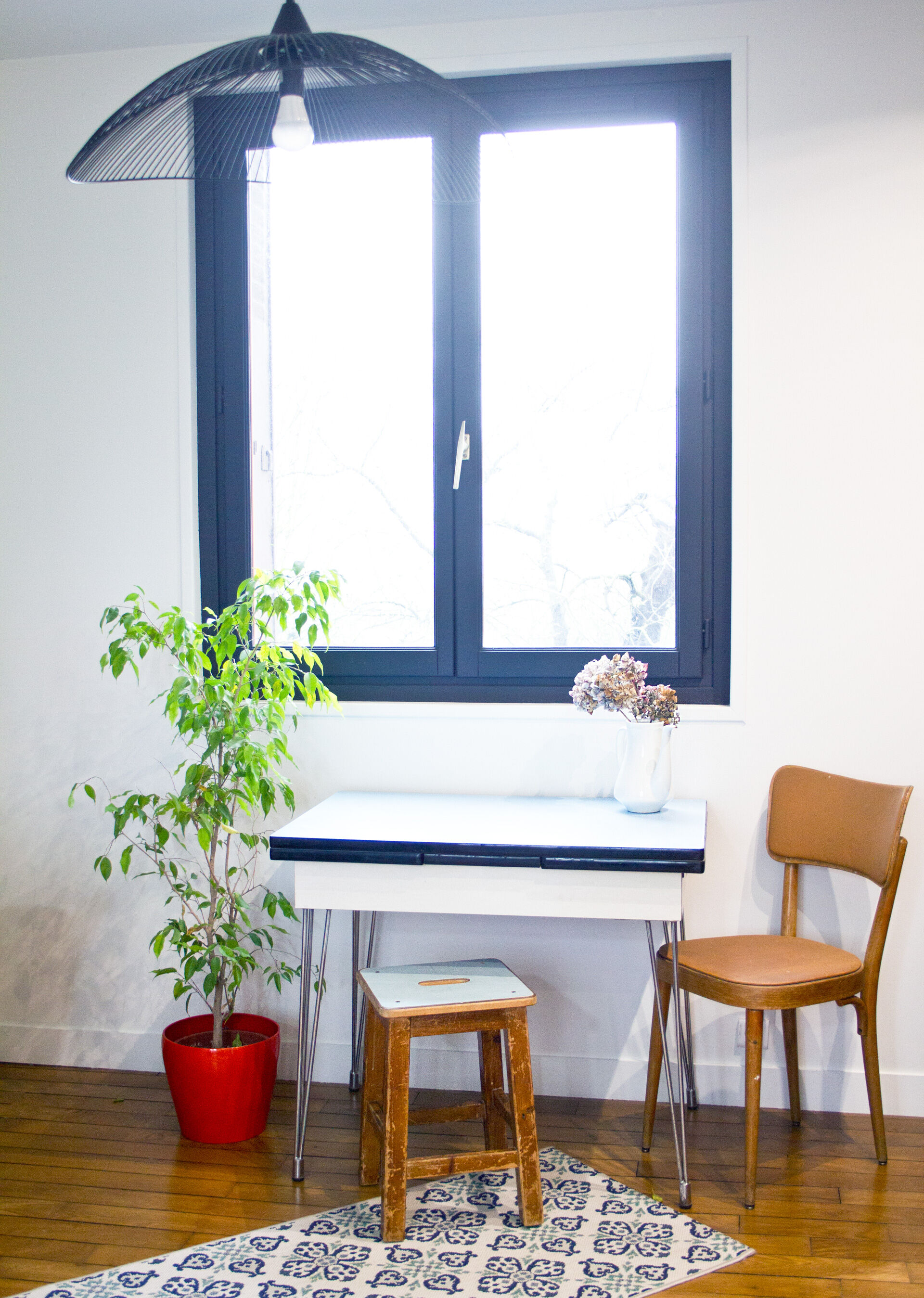 Table formica extensible pieds eiffel