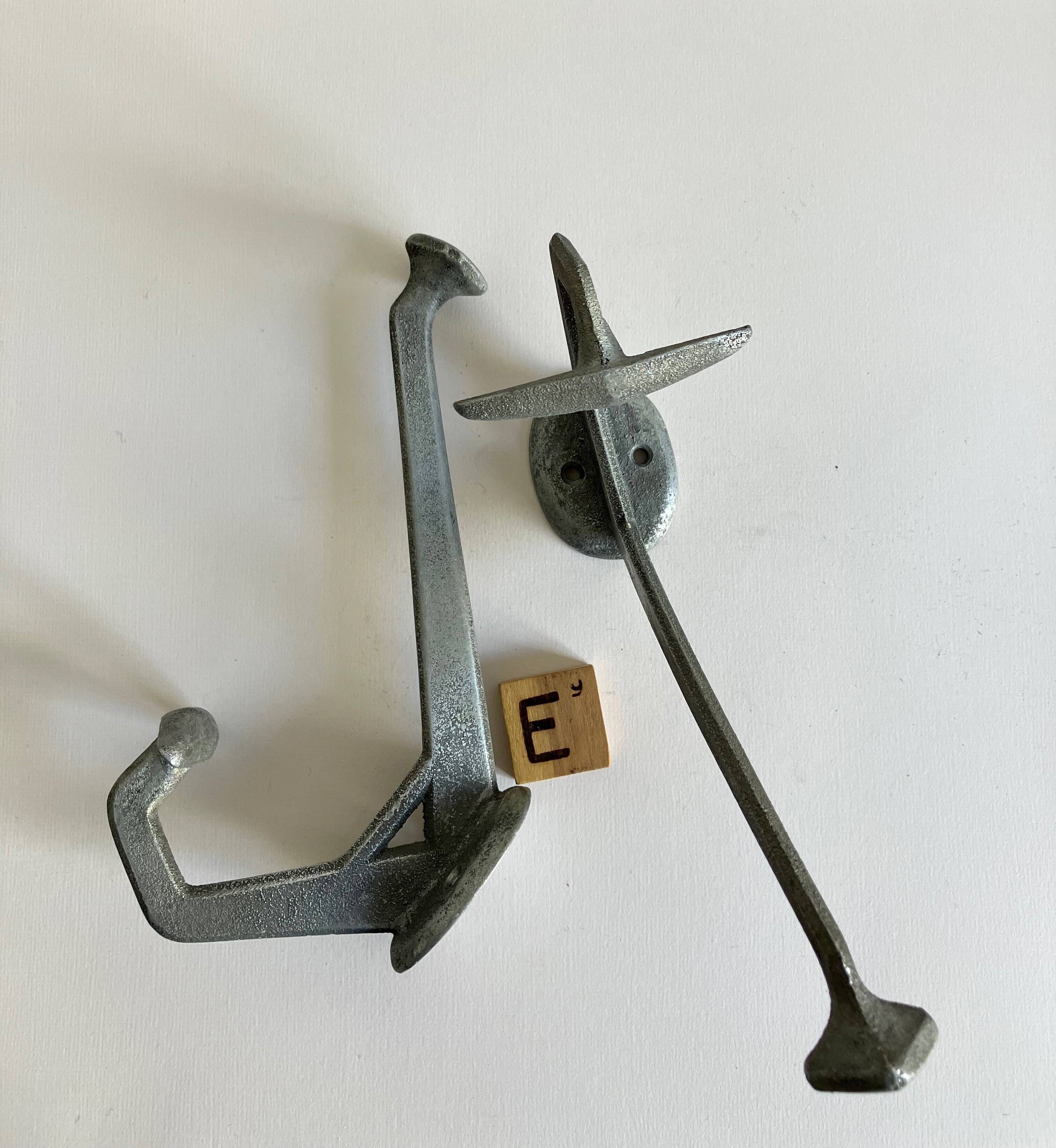 Paire de patères en fonte d'aluminium - Modèle E