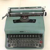 Olivetti Lettera 32 Typewriter