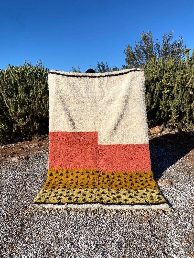 Moroccan Berber rug 250cm x 150cm