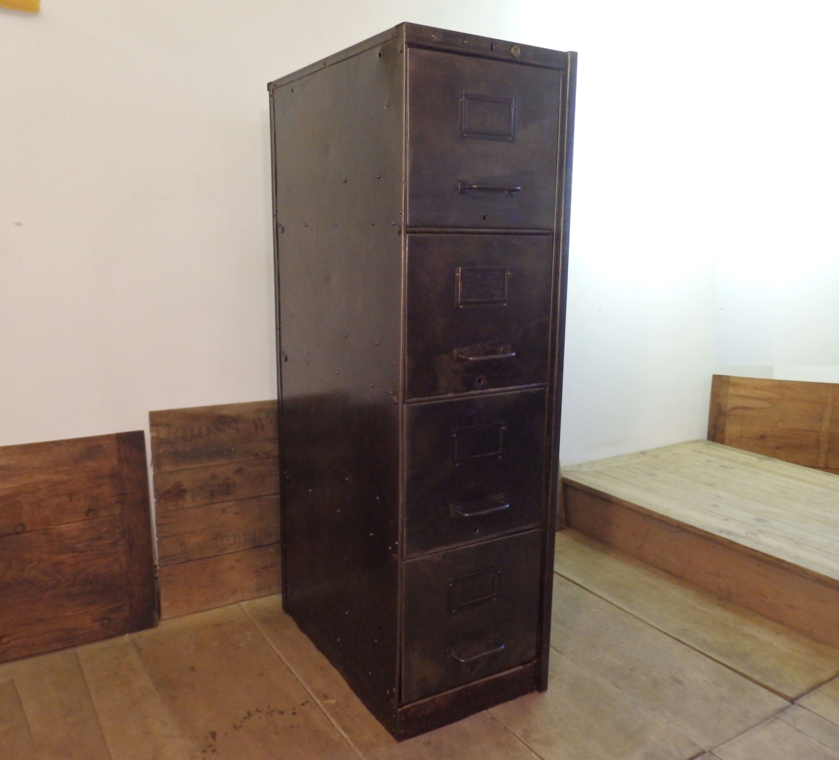 Renovated filing cabinet in brushed metal / metal furniture with drawers