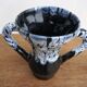 Vase dans le gout de Vallauris noir et blanc