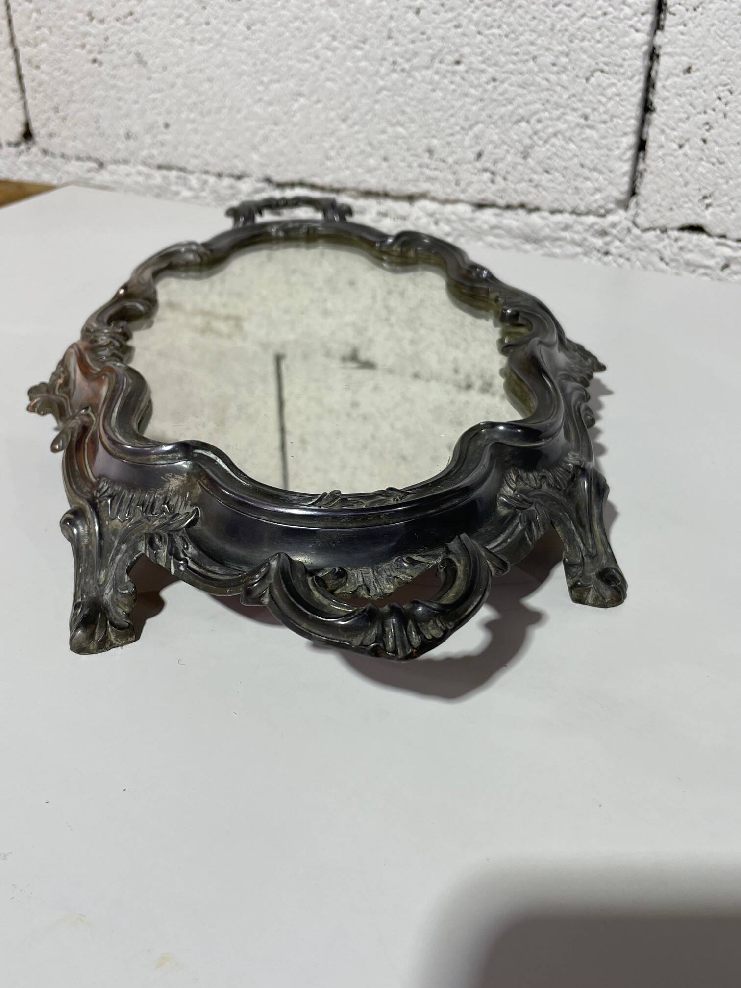 Table jardinière and its silver-plated tray in Louis XV style.