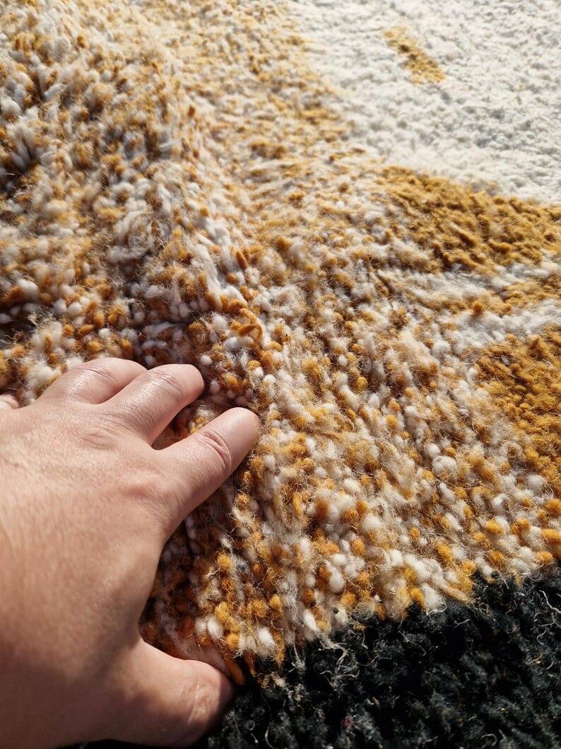 Handwoven pure wool rug, size 2/3 m.