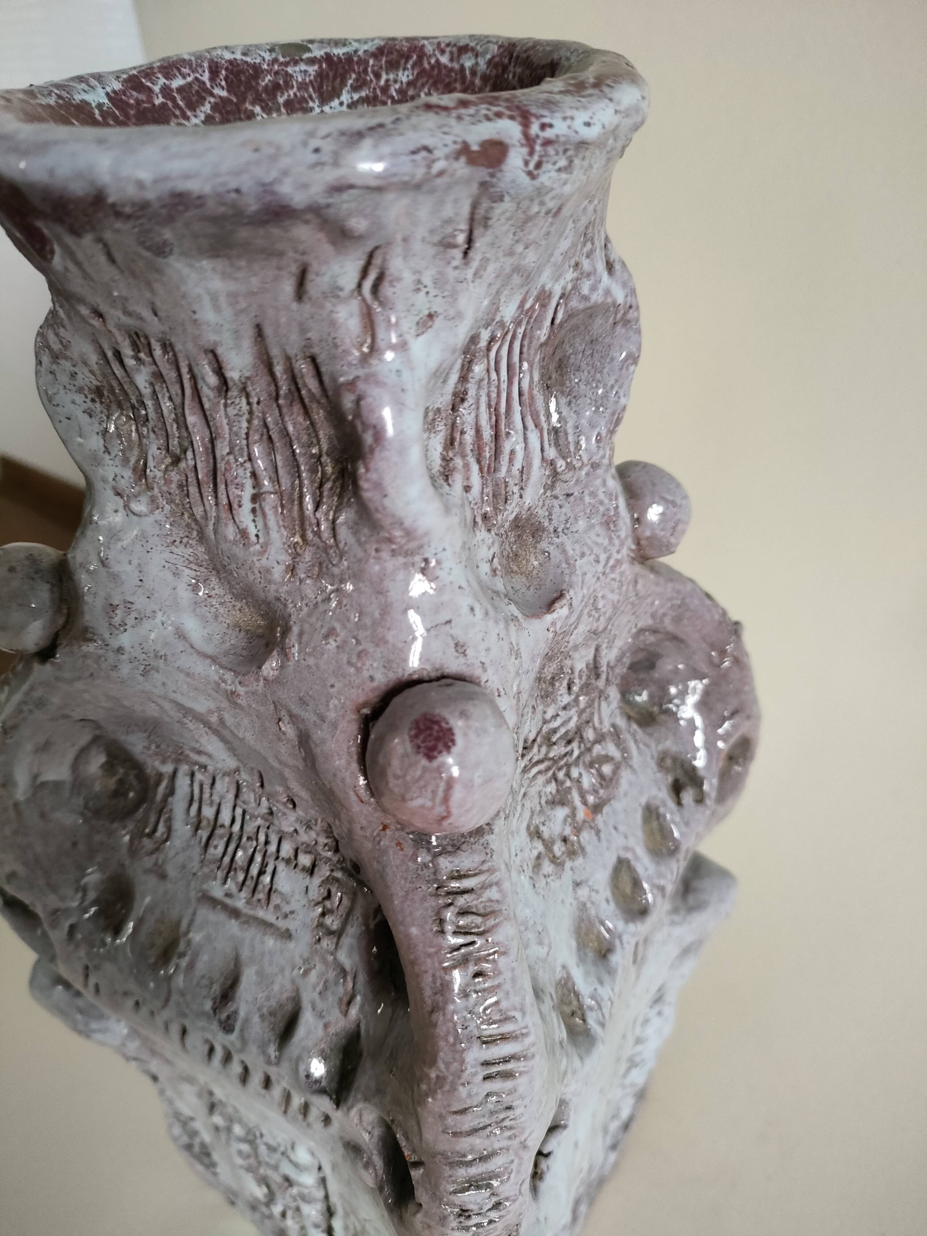 Sculpture vase