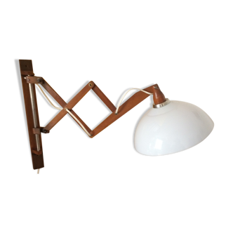 Scandinavian accordion wall lamp