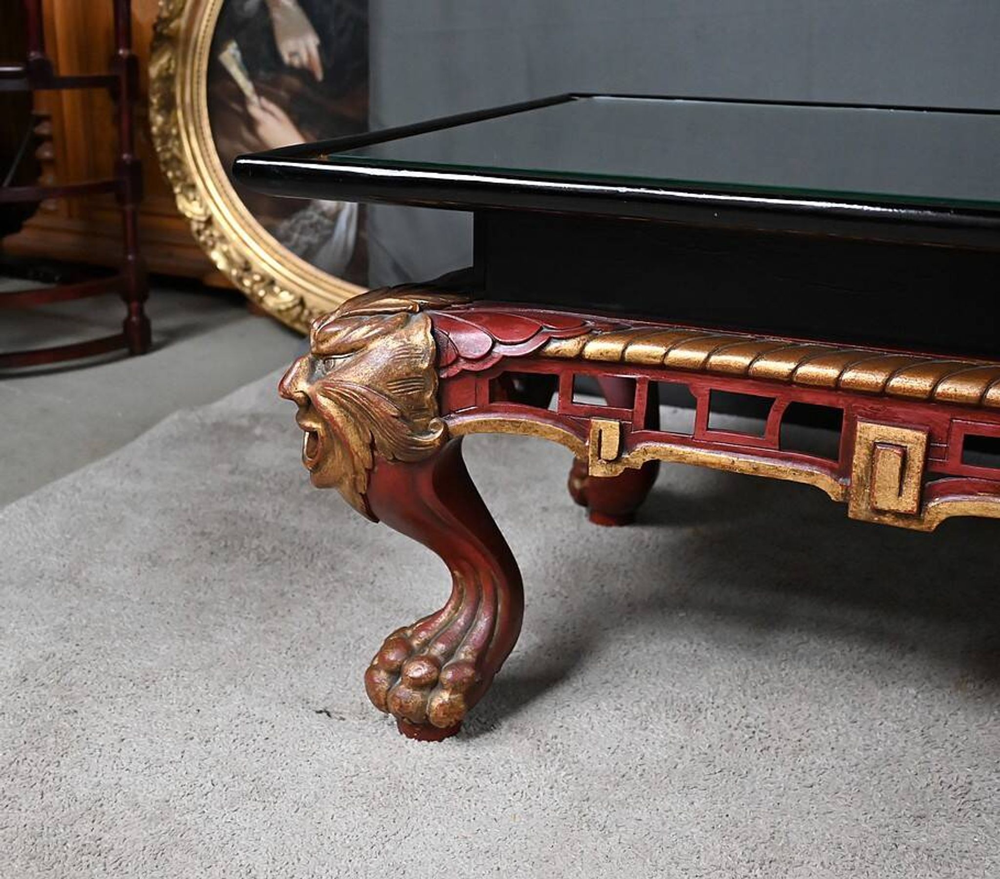 Grande Table Basse Impériale avec plateau de verre, Chine – XXe