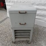 Industrial metal trier