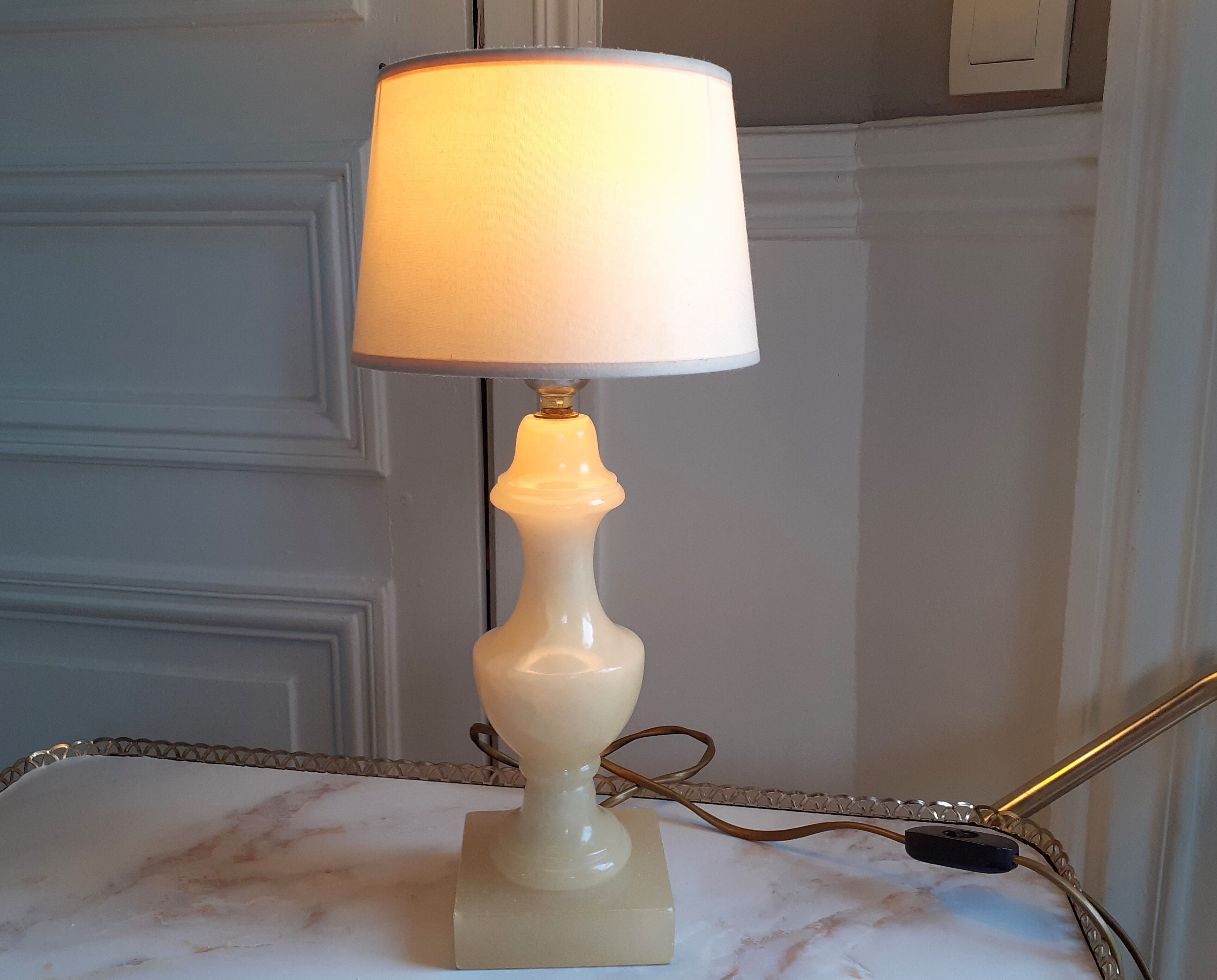 Alabaster lamp