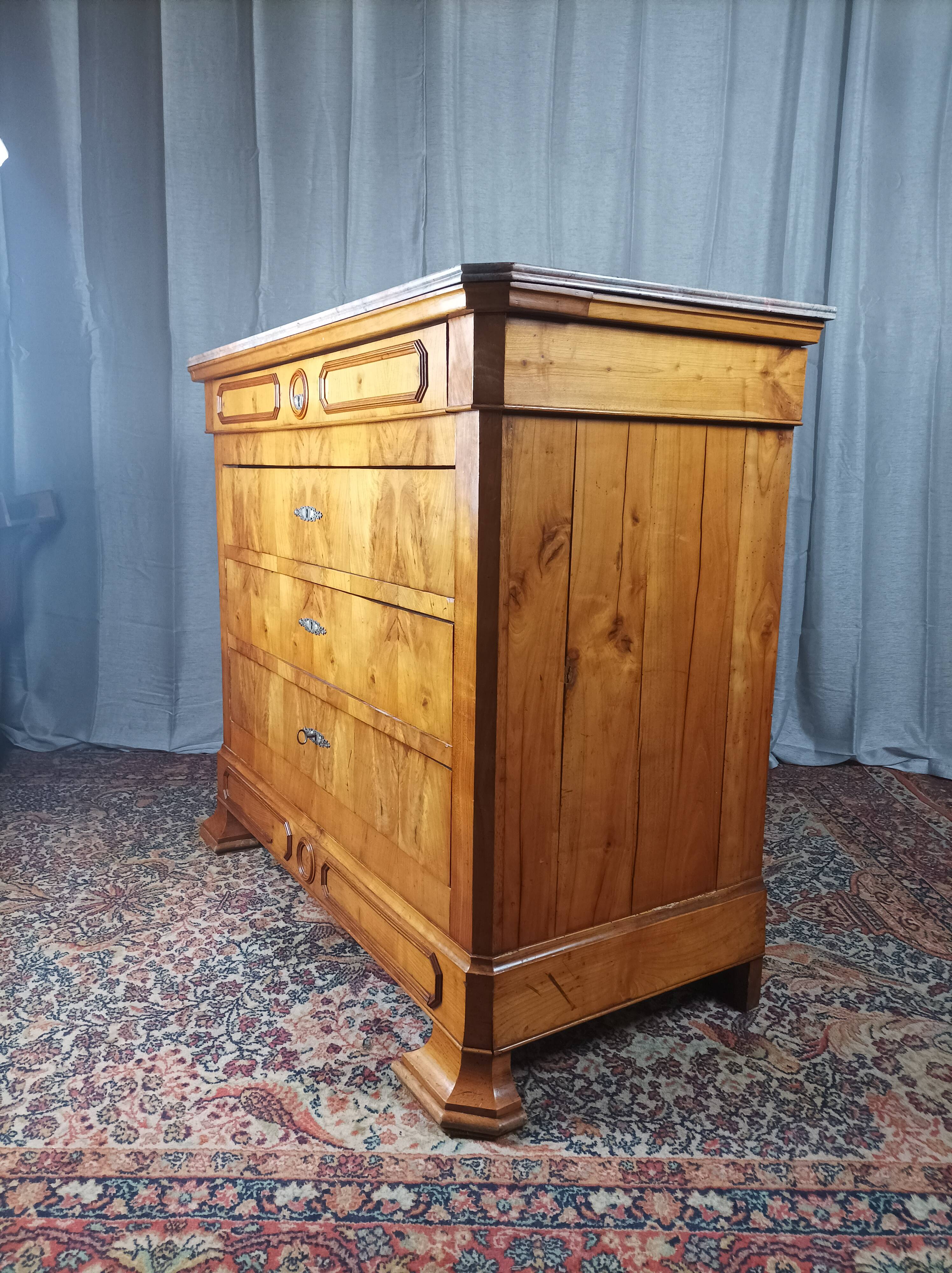 Louis Philippe chest of drawers in cherry wood