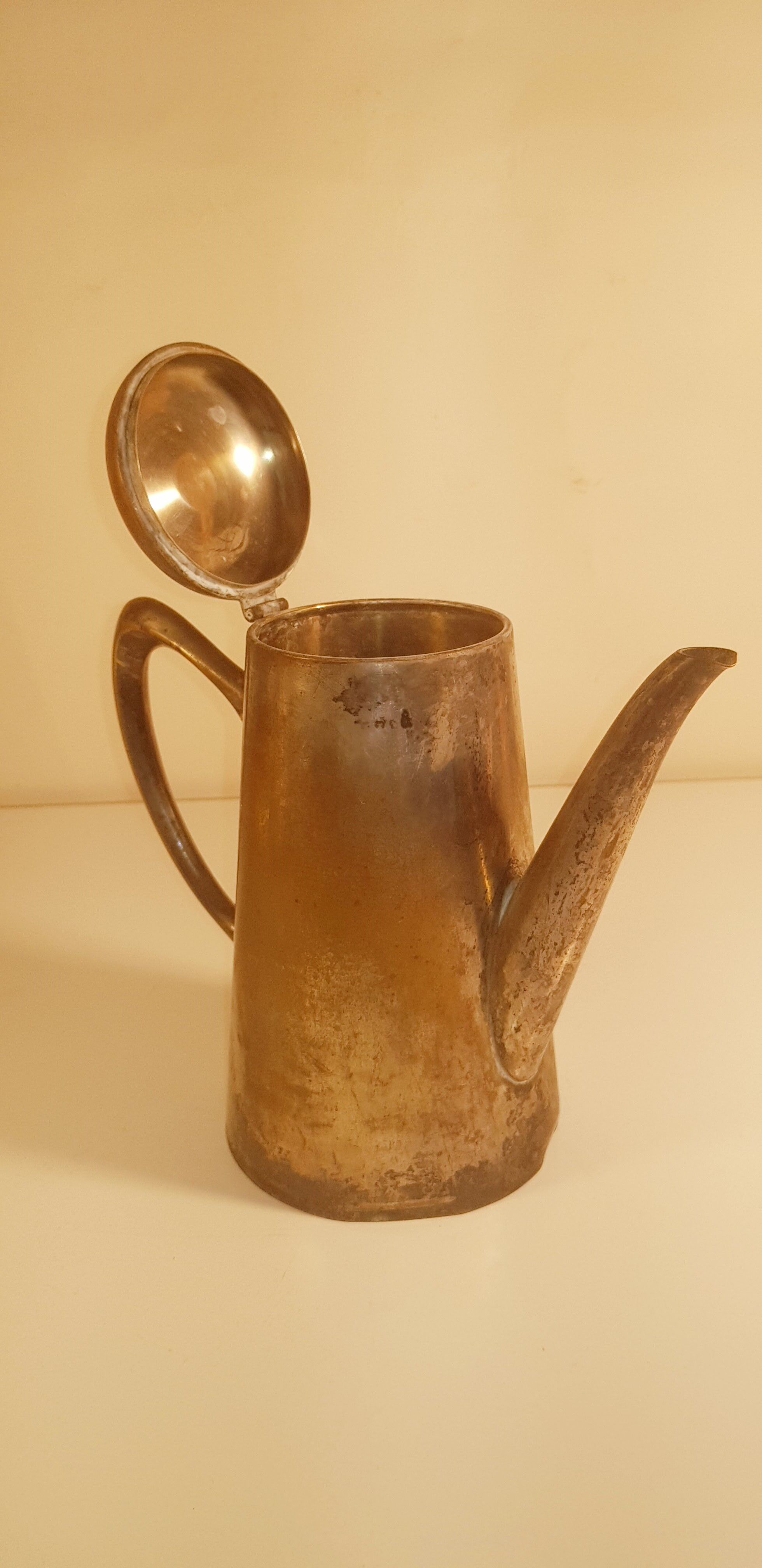 Carafe en métal argenté