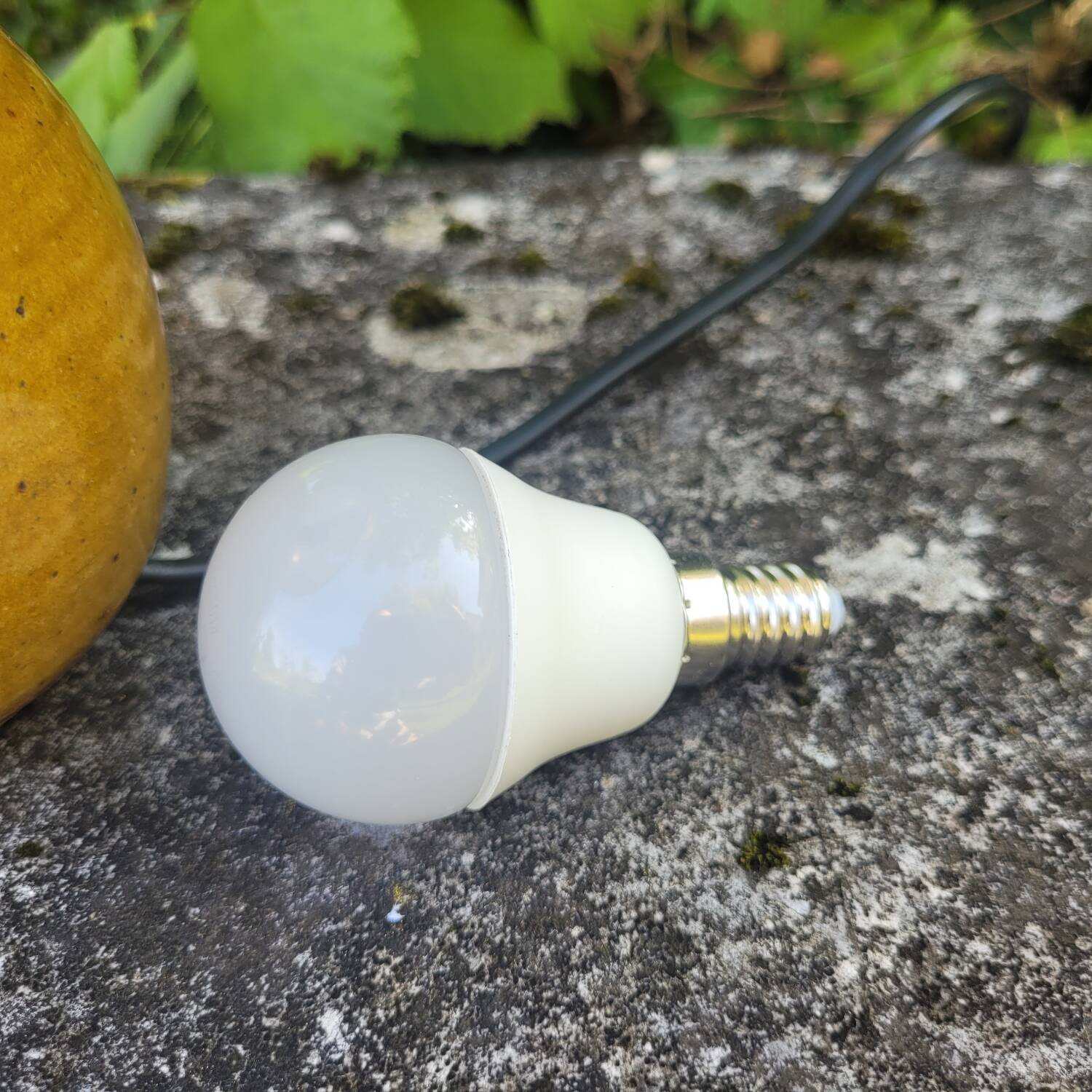 Handmade lamp in mustard glazed ceramic, vegetal lampshade