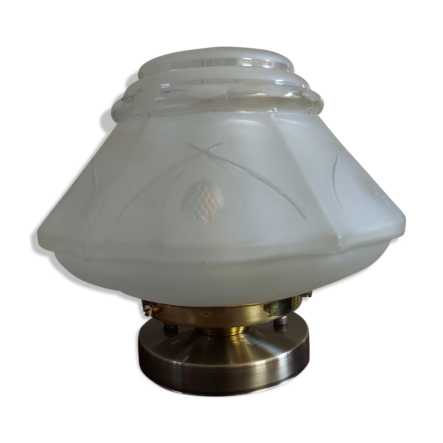 White art-deco lamp