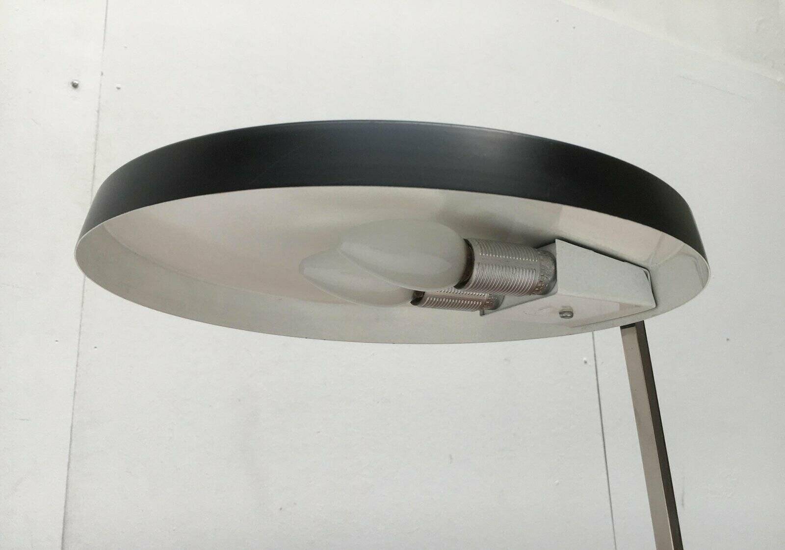 Minimalist German table lamp from the mid-century by Heinz Pfänder for Hillebrand Leuchten, 1960s.