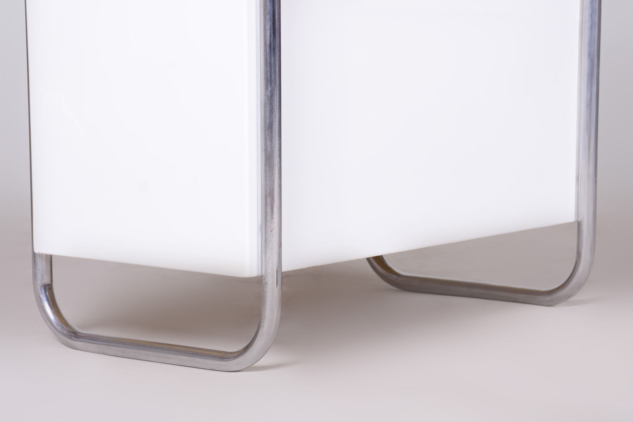 White bauhaus writing desk made in 1930s germany by robert slezak - restored