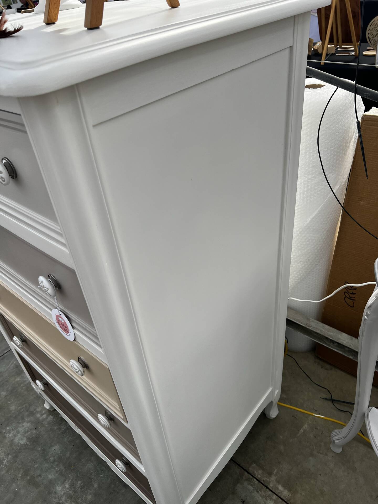 Chest of drawers