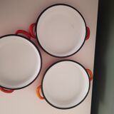 3 plats à oeufs émaillés