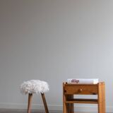Danish mid-century tripod stool in beech, reupholstered in lambswool, 1960s.