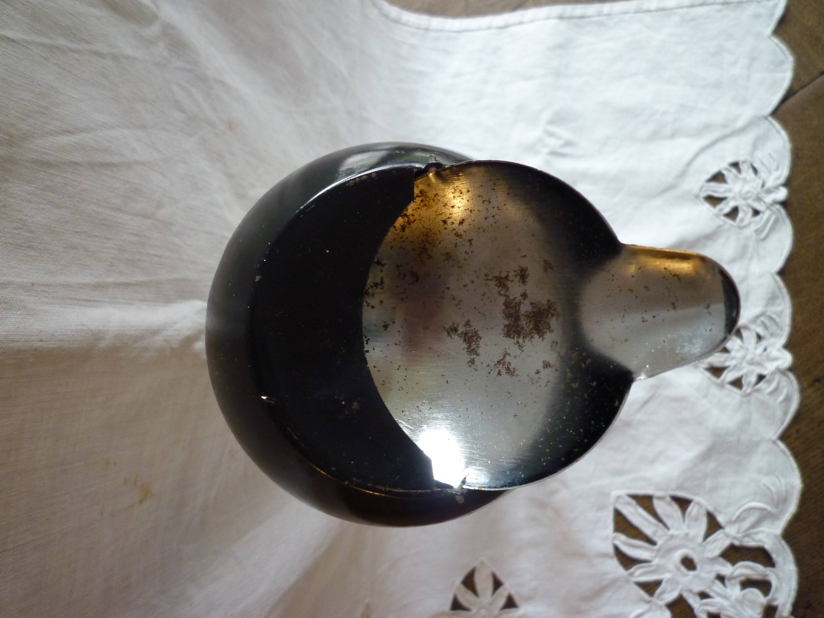 Vintage telescopic ball ashtray