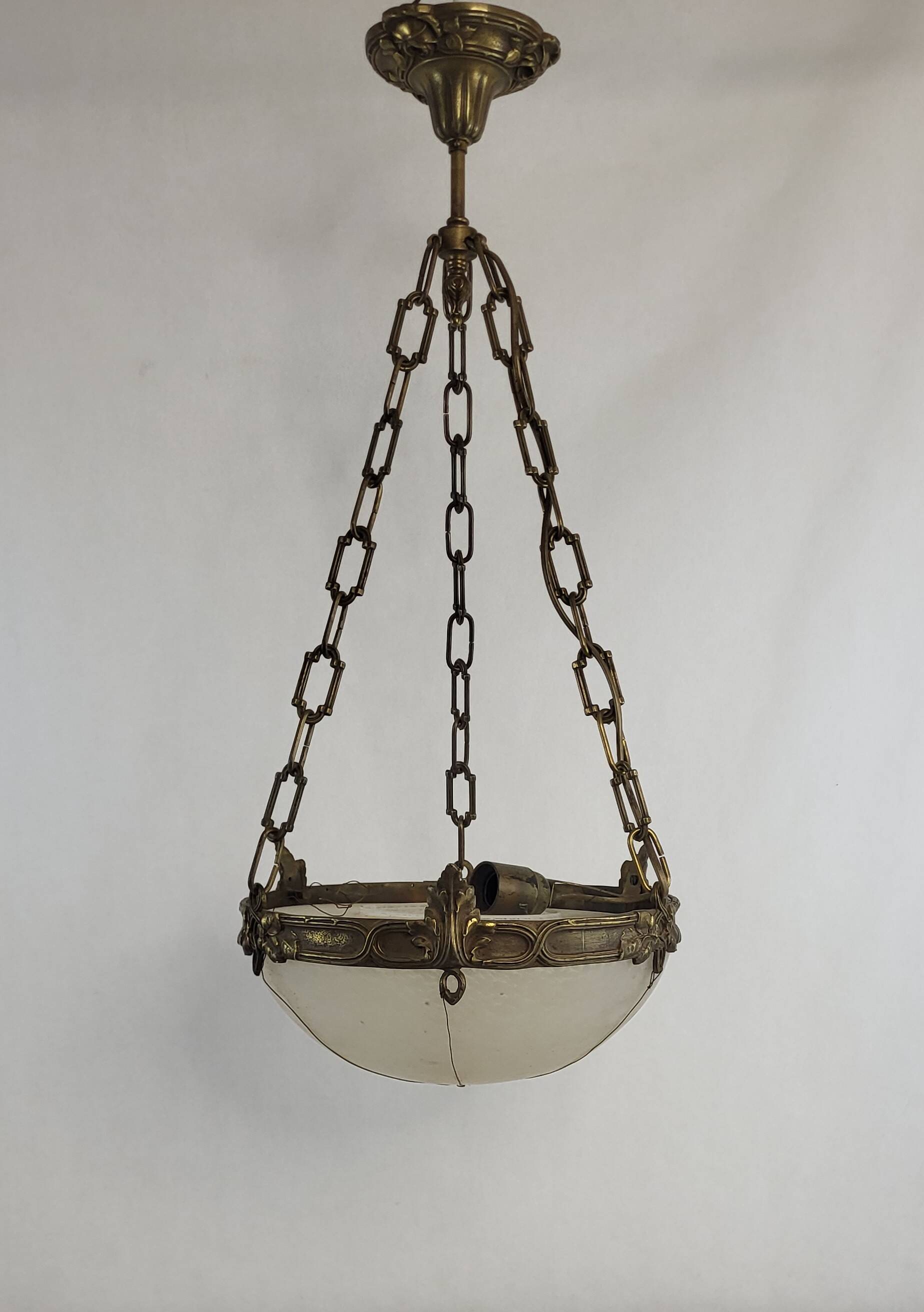 Art Deco pendant light in gilded brass and Clichy glass